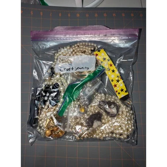 Mixed Craft Jewelry Pieces Assortment In Ziploc Bag - Picture 3 of 4